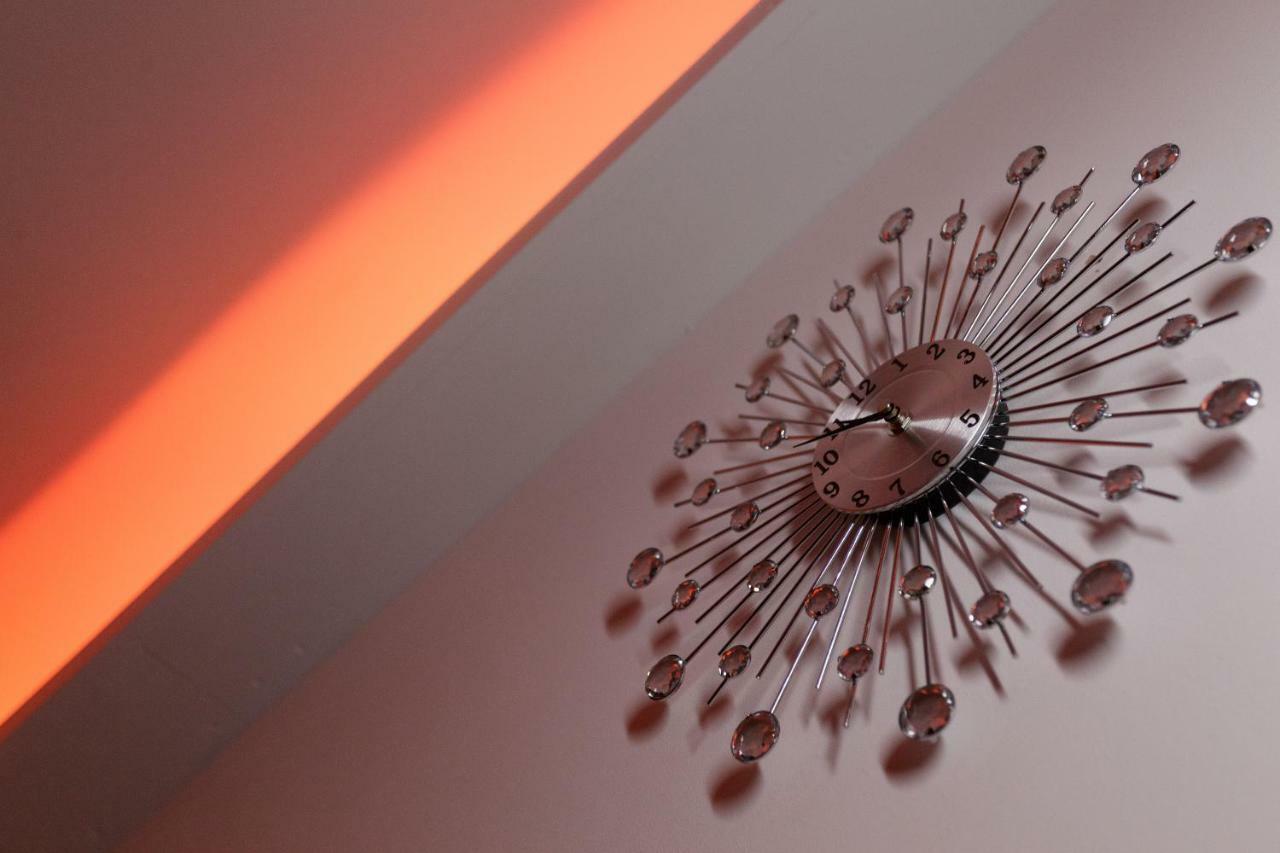 Clifton Bespoke Serviced Apartments Лидс Экстерьер фото