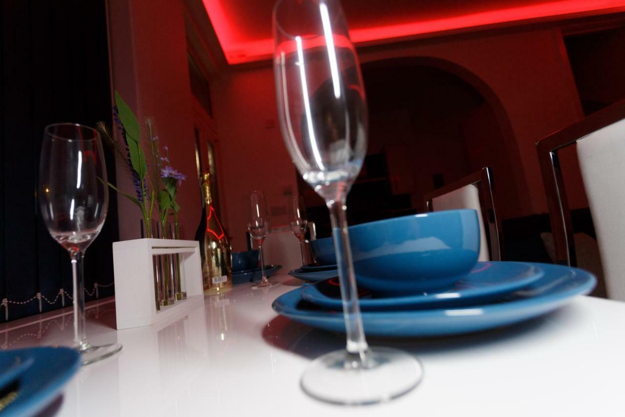 Clifton Bespoke Serviced Apartments Лидс Экстерьер фото