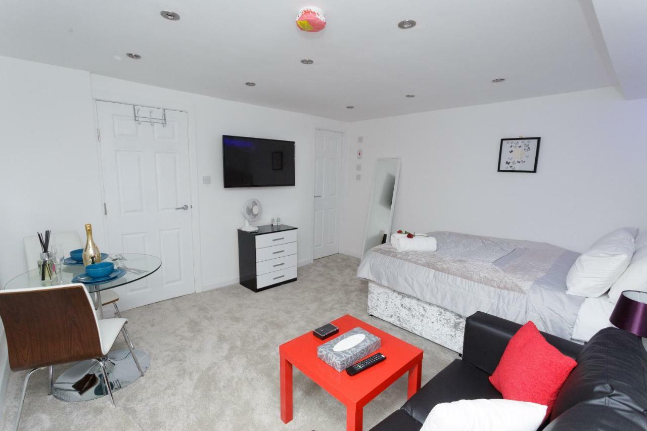 Clifton Bespoke Serviced Apartments Лидс Экстерьер фото