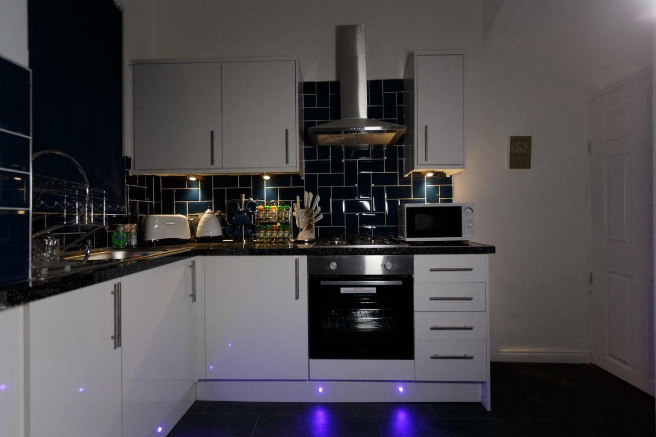 Clifton Bespoke Serviced Apartments Лидс Экстерьер фото