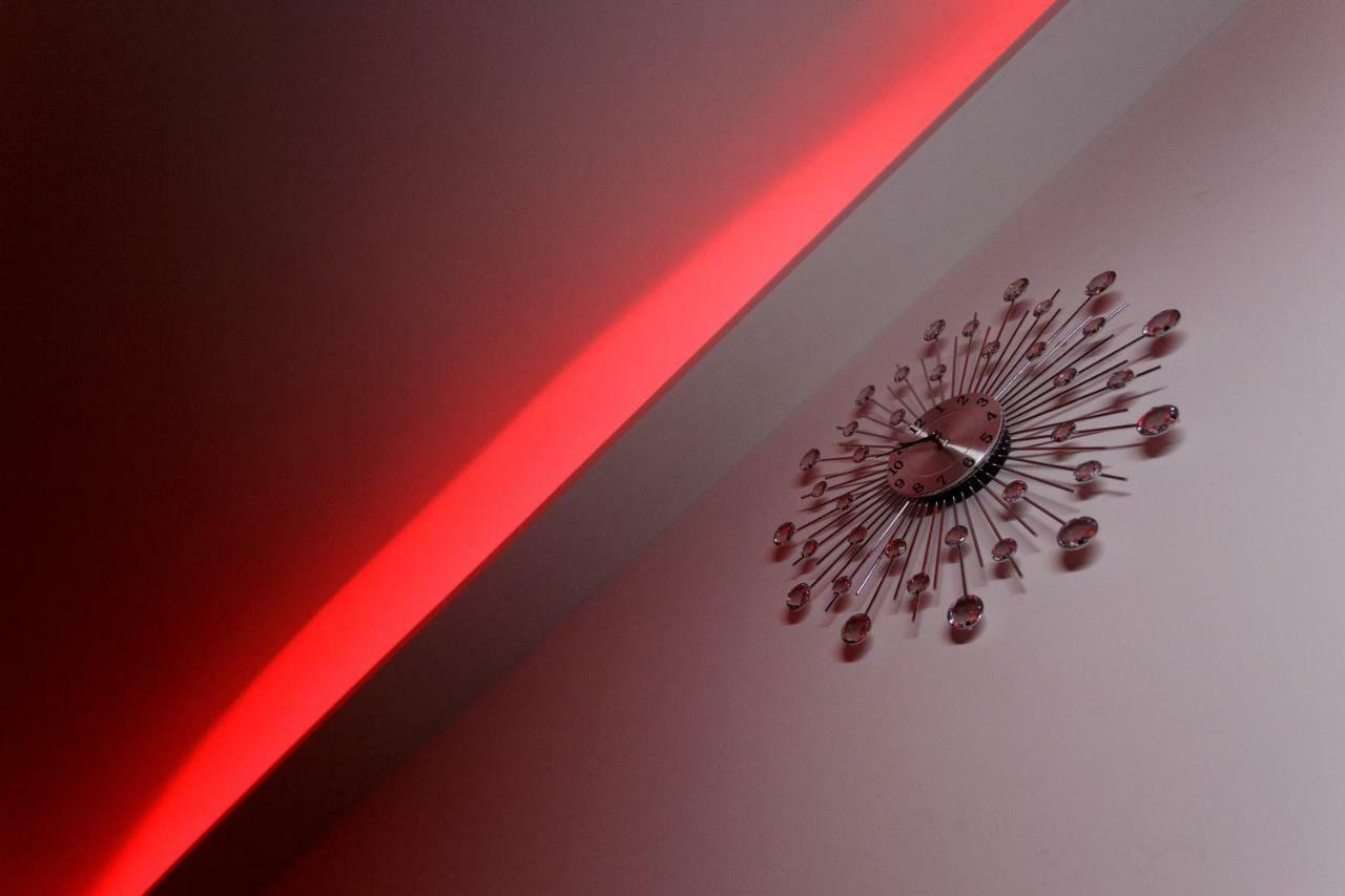 Clifton Bespoke Serviced Apartments Лидс Экстерьер фото