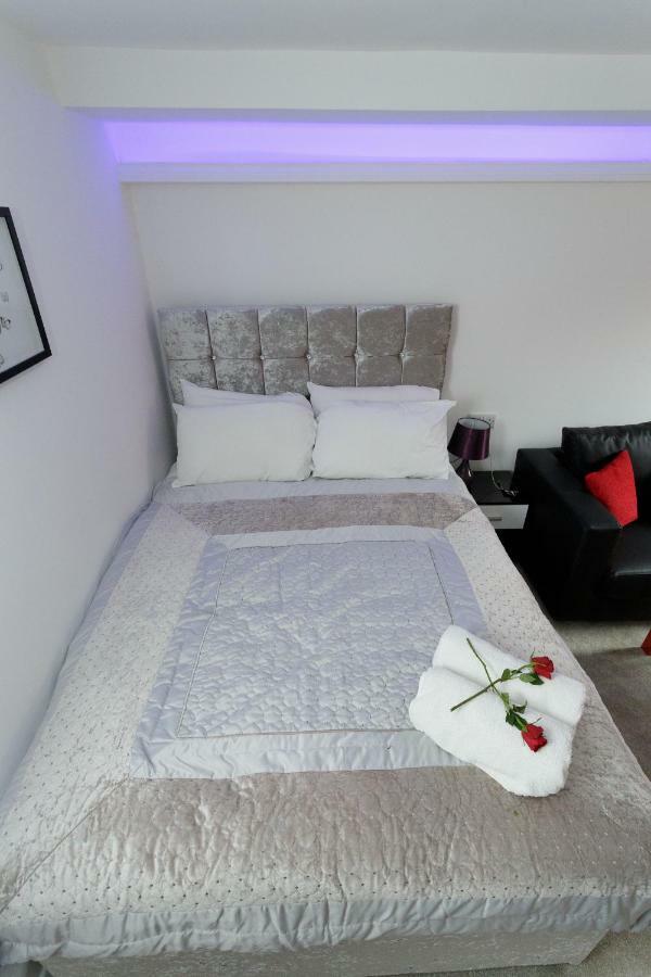 Clifton Bespoke Serviced Apartments Лидс Экстерьер фото