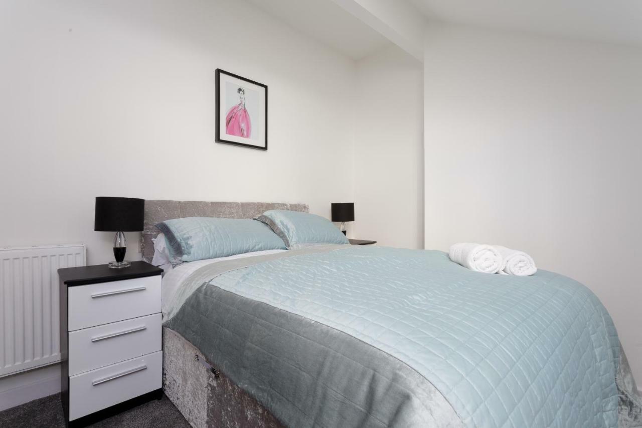 Clifton Bespoke Serviced Apartments Лидс Экстерьер фото