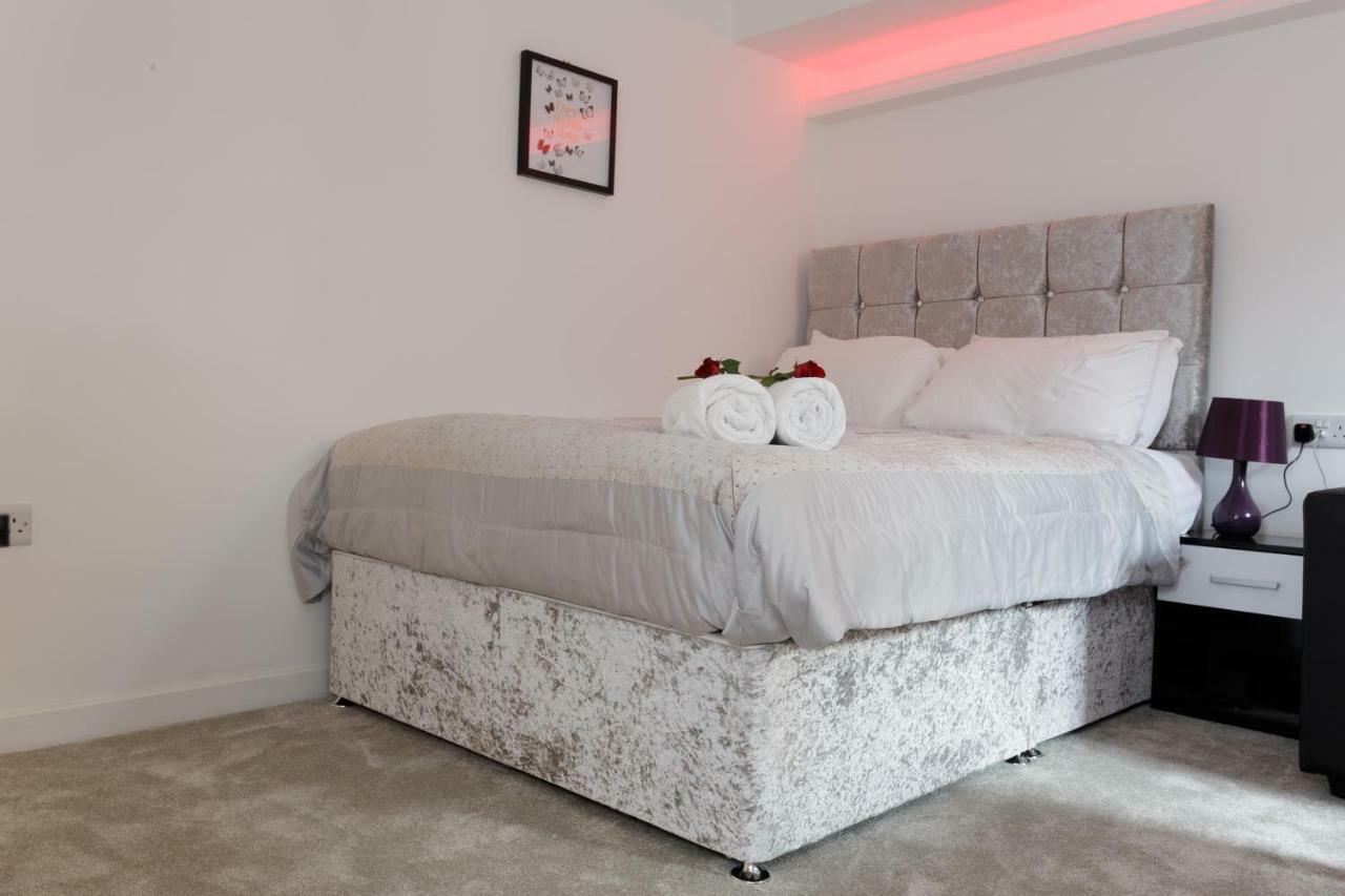 Clifton Bespoke Serviced Apartments Лидс Экстерьер фото