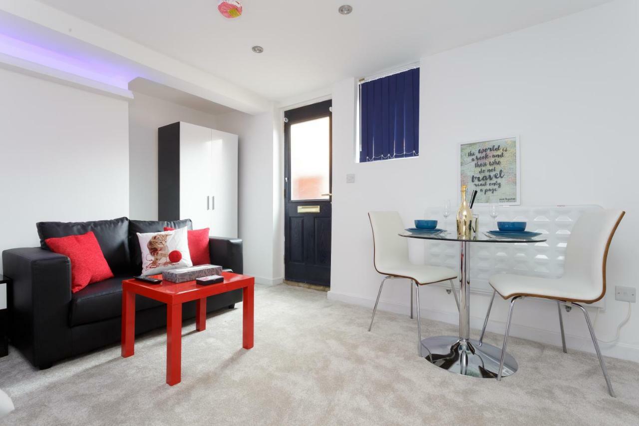 Clifton Bespoke Serviced Apartments Лидс Номер фото