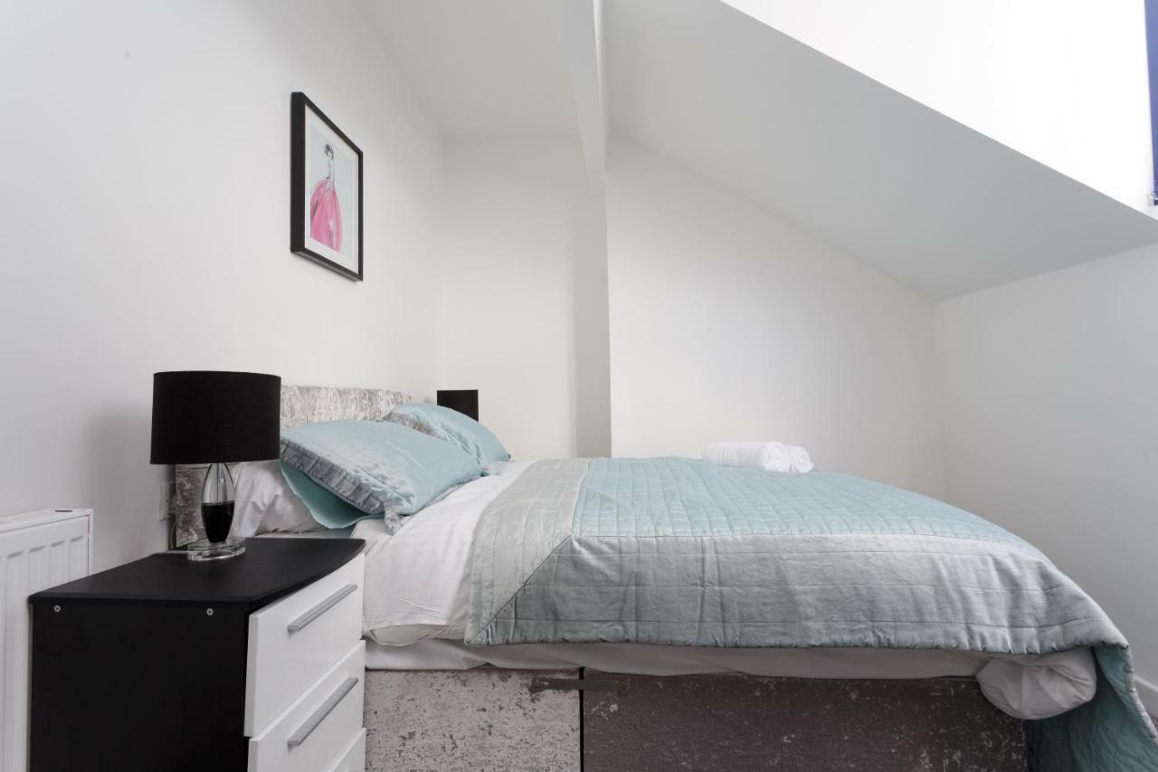 Clifton Bespoke Serviced Apartments Лидс Экстерьер фото